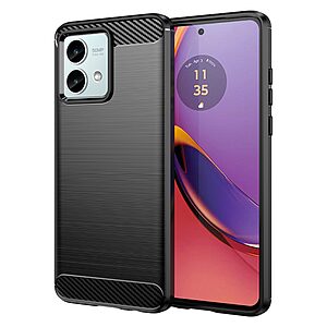 Πλάτη TPU για το Motorola Moto G84 5G σε Μαύρο χρώμα με υφή Carbon Fiber, ανθεκτική στις γρατζουνιές και με υπερυψωμένα bezels για προστασία οθόνης και κάμερας.